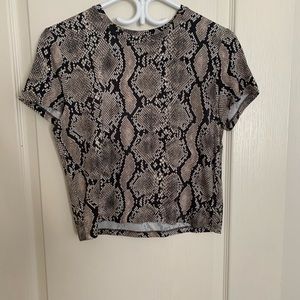 Babaton snakeskin print tee shirt. Medium. Aritzia
